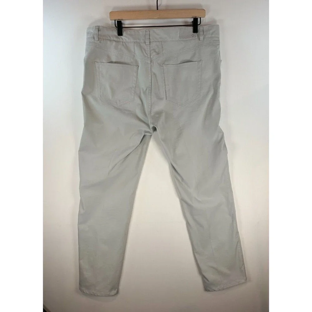Peter Millar Mens Pants Gray Chino Straight Crown Performance Golf Size 42x32 - Picture 2 of 12